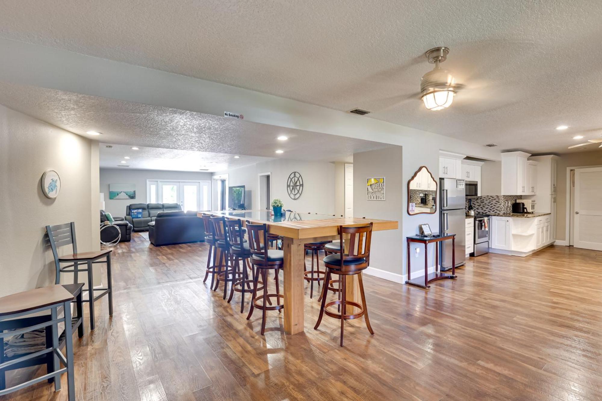 Waterfront Gem With Pool, Dock And Lanai In Tampa! Villa Exterior photo
